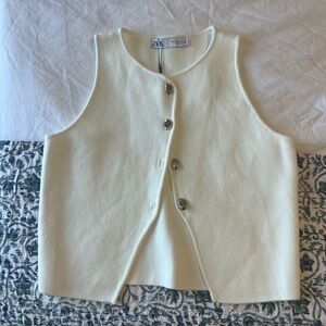Zara Cream Sleeveless Button Front Knit Tank